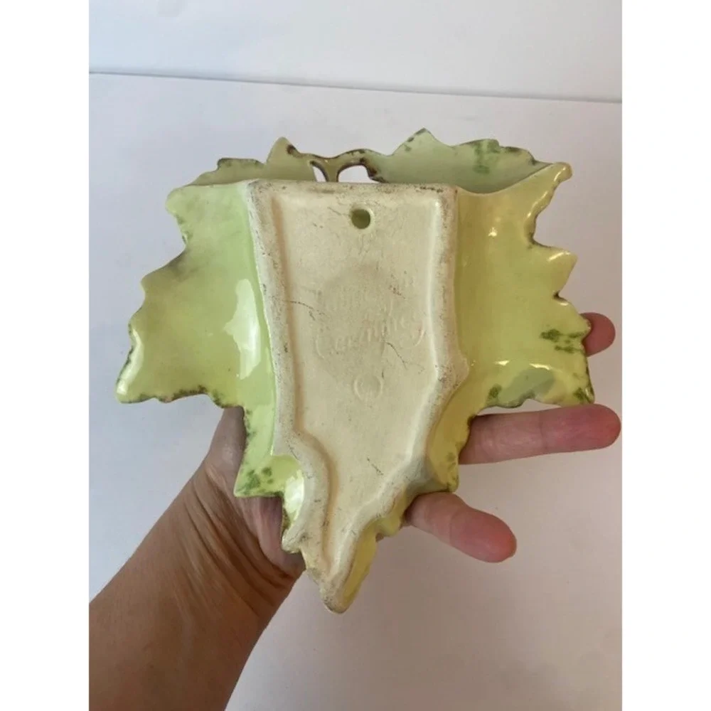 Mid Century Jamieson Ceramics Pottery Green Brown Drip Glaze Leaf Wall Pocket